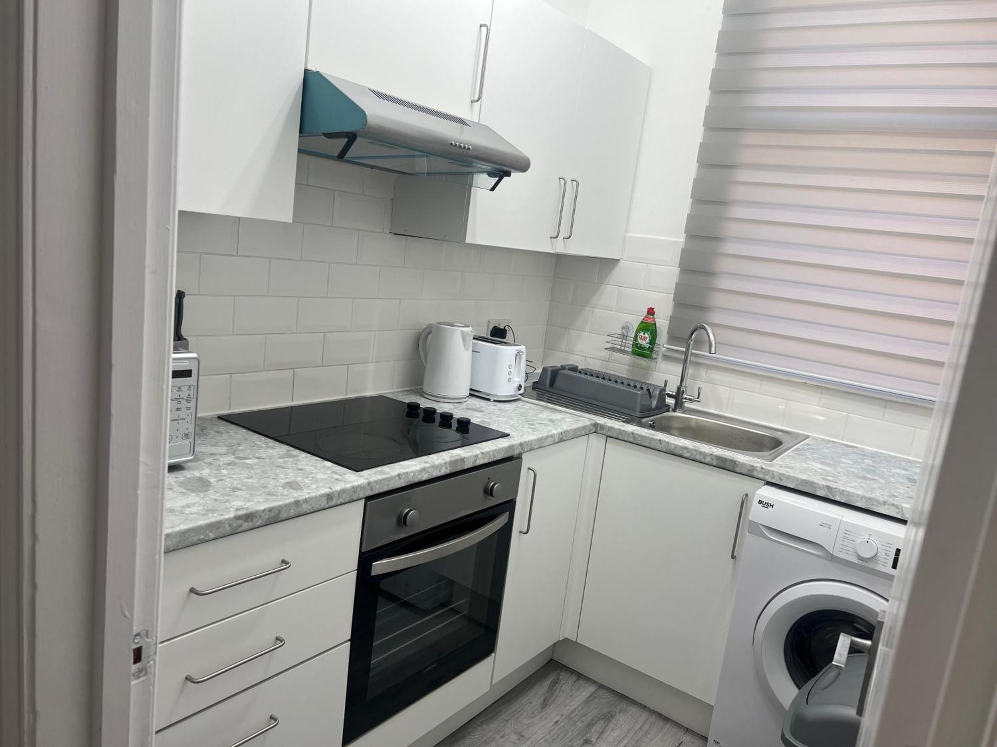 Golden Tulip Apartment *