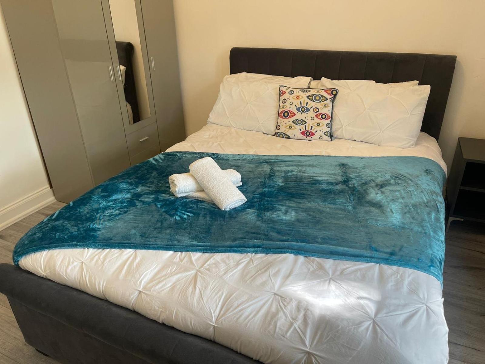 Golden Tulip Apartment